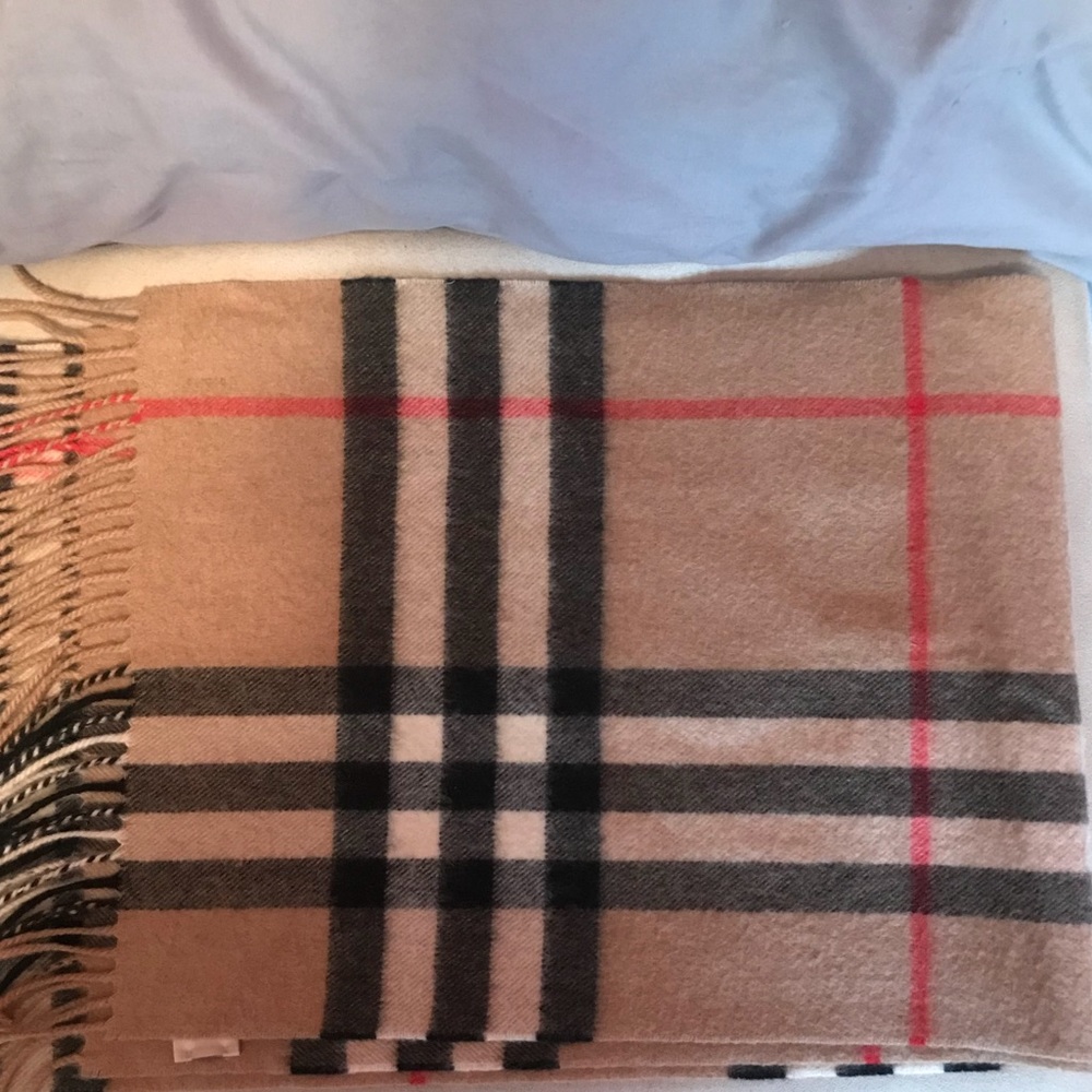Authentic Burberry Classic Check Cashmere Scarf